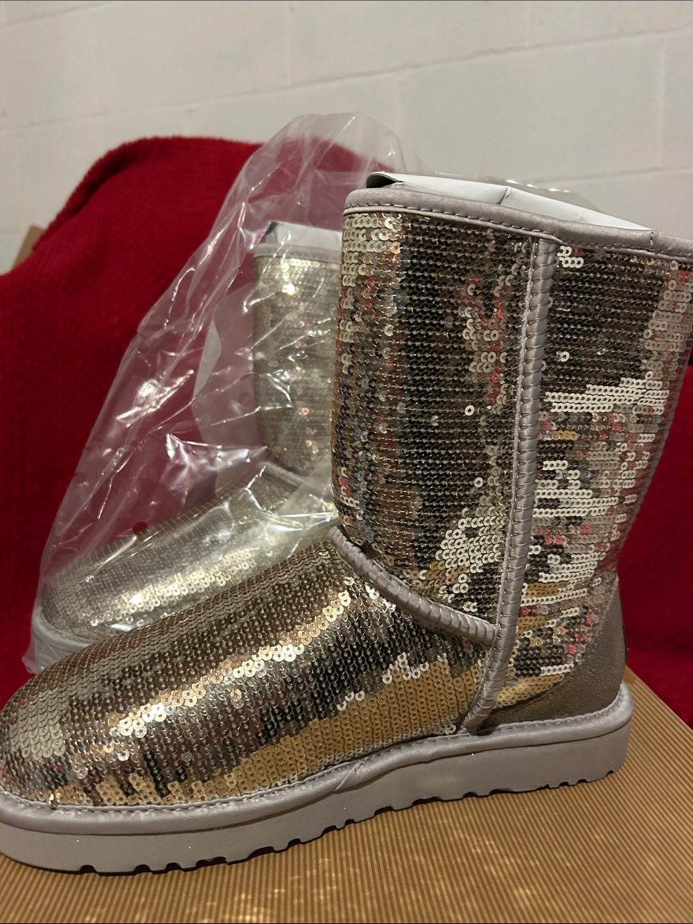UGG women’s silver Sequin Boots classic short sparkles
